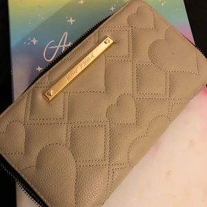 Betsey Johnson wallet